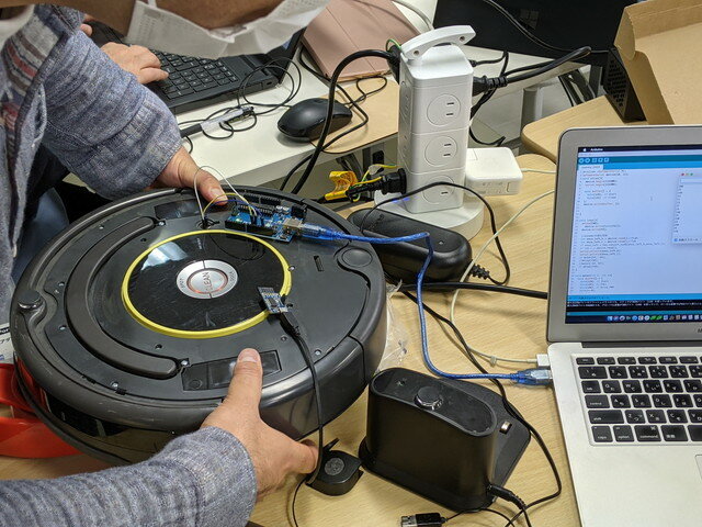 Roomba-robot-otafab42_enorder2.jpg