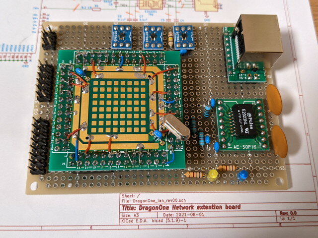 mc68ez328-dragonone-sbc-lan-univ0.jpg