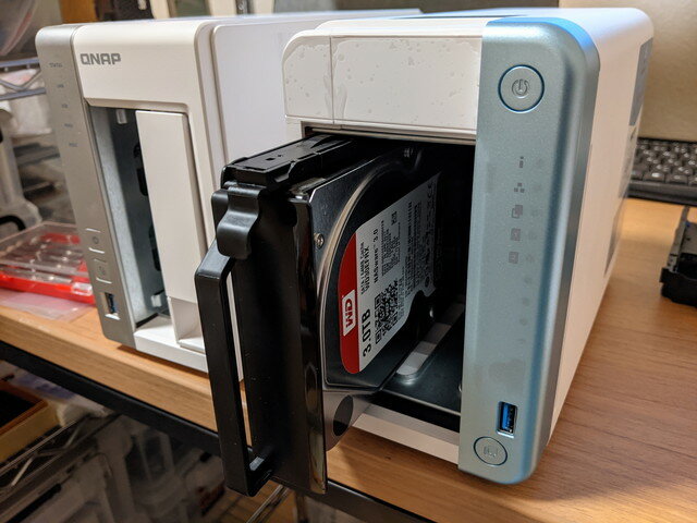 ts251d_hdd2.jpg